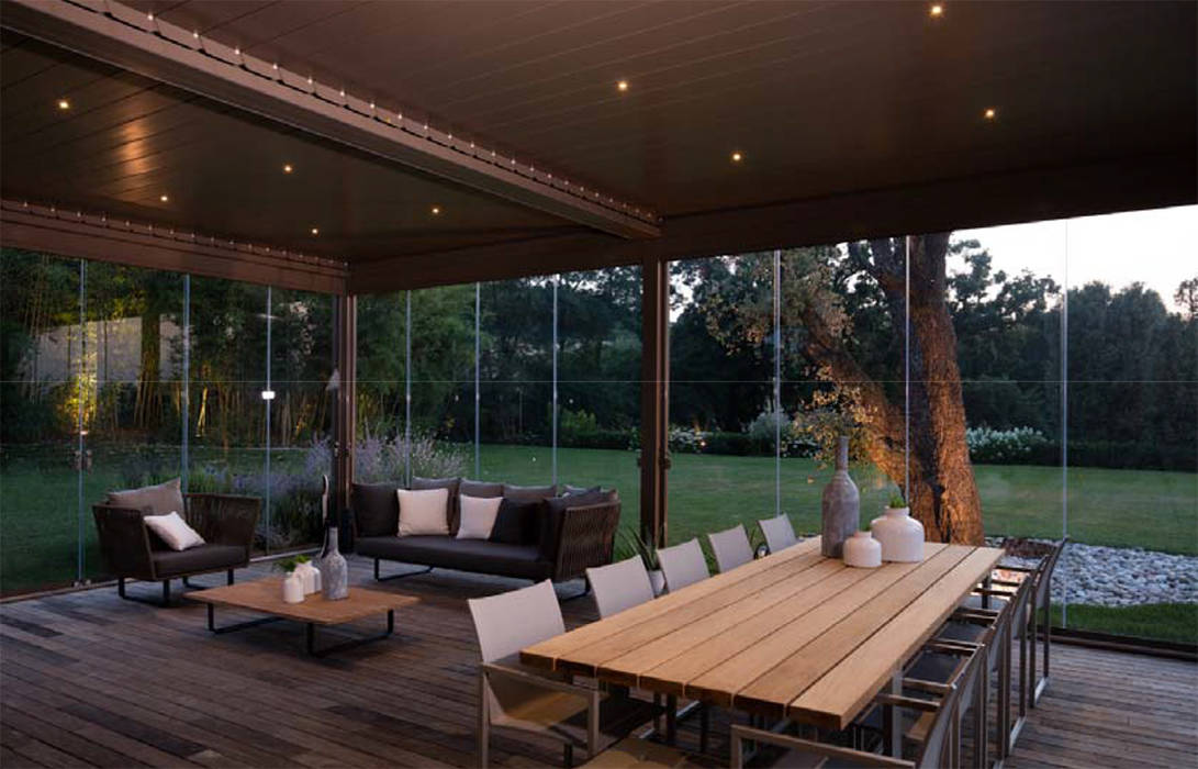 OUTDOOR LIVING…CON VISTA, IORI ARREDAMENTI IORI ARREDAMENTI Modern style conservatory