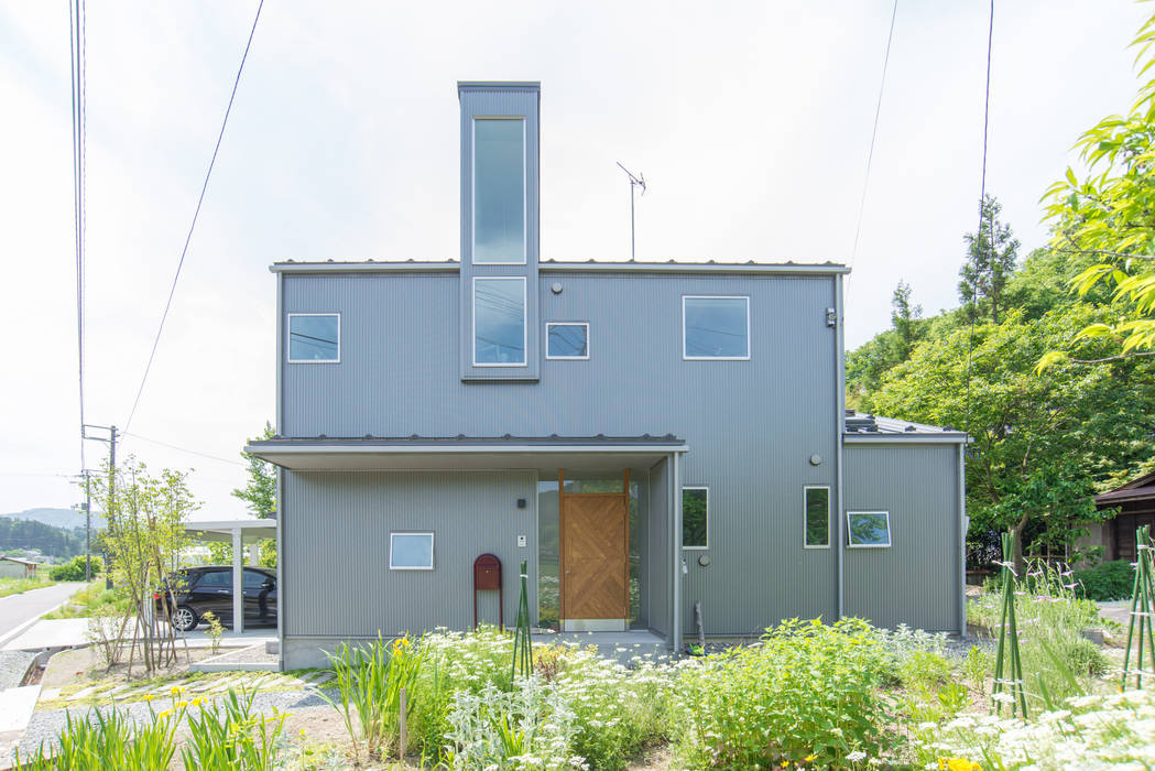 土間キッチンの家 house_in_nishiyama, タイラヤスヒロ建築設計事務所 タイラヤスヒロ建築設計事務所 Rumah kayu