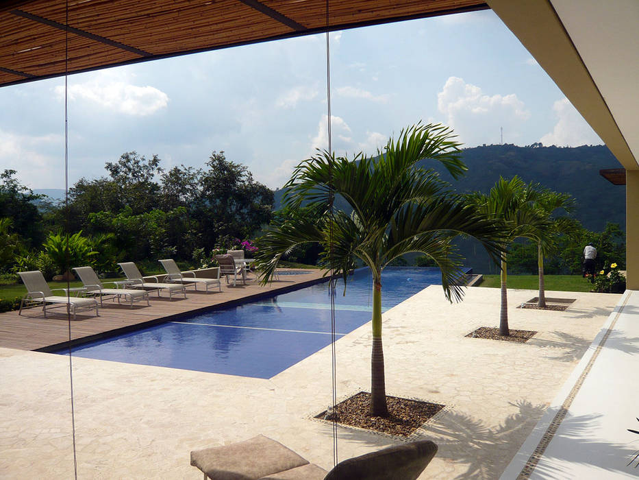 CASA MESA DE YEGUAS V-40, NOAH Proyectos SAS NOAH Proyectos SAS Infinity pool Concrete