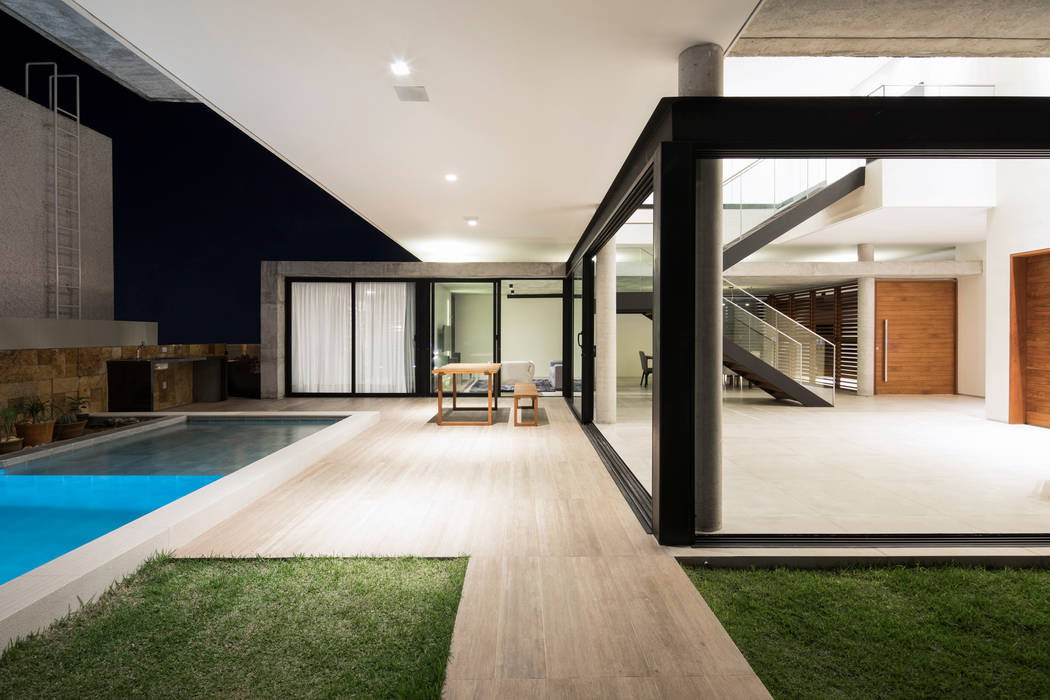 Casa IF Martins Lucena Arquitetos Varandas, alpendres e terraços minimalistas