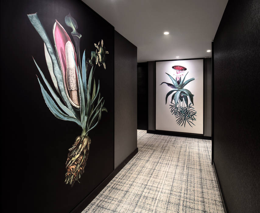 Corridor Hyatt Regency Amsterdam - Artwork and carpet by Rive Roshan Rive Roshan Commercial spaces Hotels