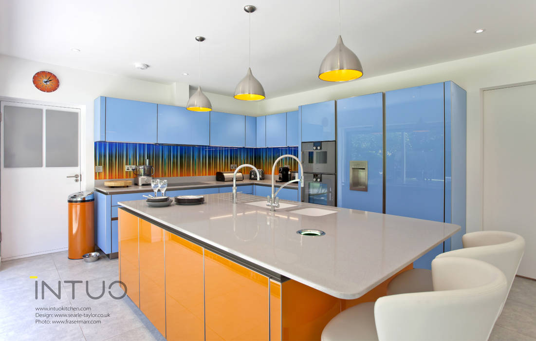 Funky glass kitchen Intuo Eclectic style kitchen Glass