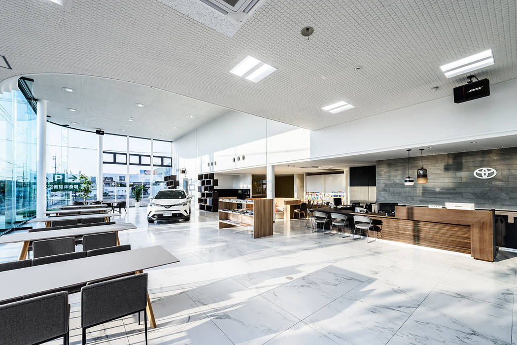 TOYOTA SHOWROOM, FANFARE CO., LTD FANFARE CO., LTD Commercial spaces Car Dealerships