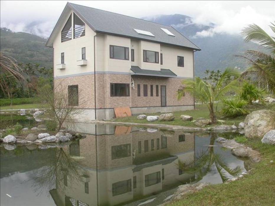 好山好水好安全，綠建築三層日式別墅, 安居住宅有限公司 安居住宅有限公司 Nhà đồng quê