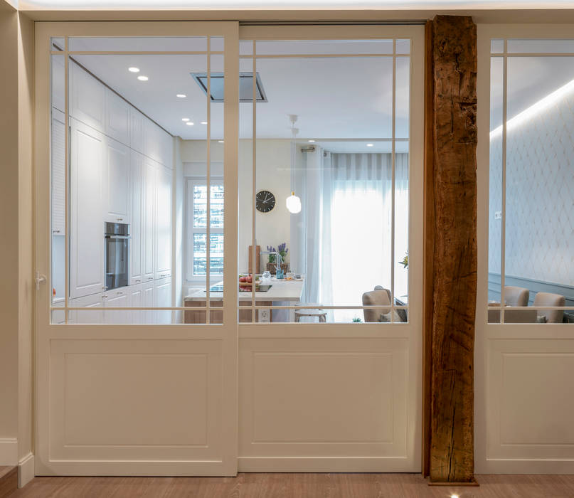 Reforma integral de vivienda en Bilbao centro, Sube Interiorismo Sube Interiorismo أبواب منزلقة زجاج