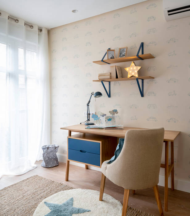 Dormitorio infantil y cuarto de baño azul en reforma integral de ... Dormitorio infantil y cuarto de baño azul en reforma integral de ...