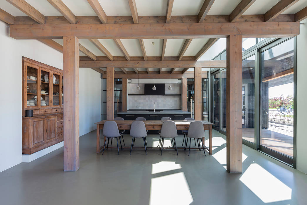 Longhouse, Boon architecten Boon architecten Salas de estilo moderno Madera maciza Multicolor