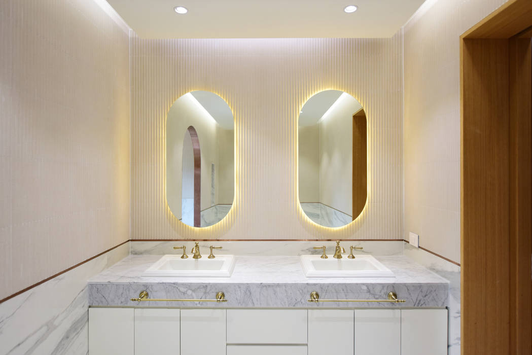 homify Modern style bathrooms