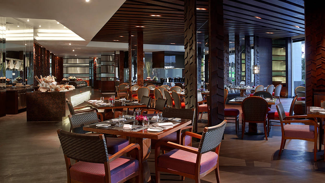 Ritz Carlton Bali, custom chairs, lounge and bar area, Sweden studio Sweden studio Tropical style dining room Granite
