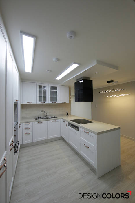 송파구 문정동 문정래미안 아파트인테리어 44평, DESIGNCOLORS DESIGNCOLORS Modern kitchen