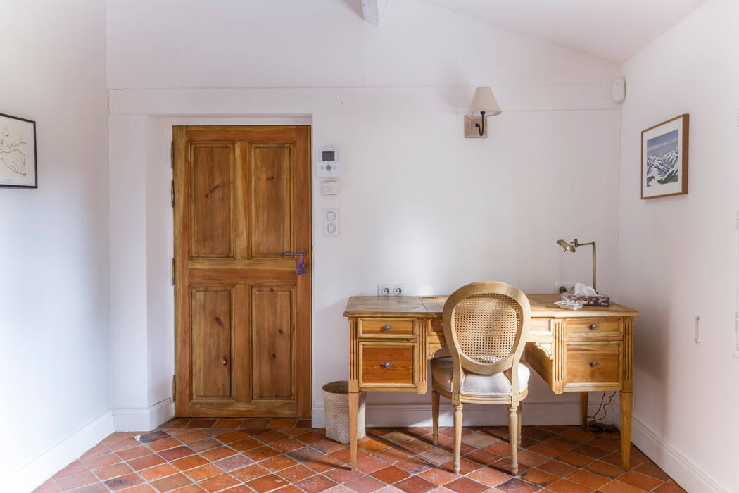 Villa Provençale, Pixiflat Pixiflat Classic style study/office