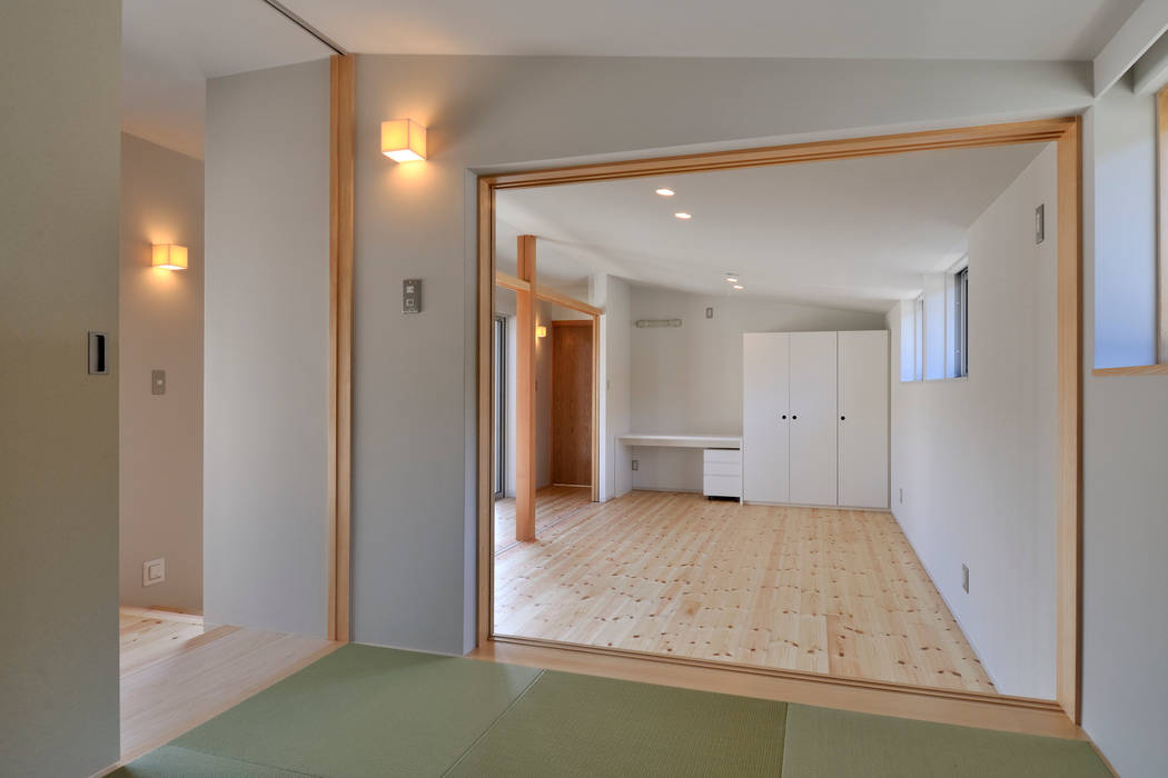 下永野の家, 小野建築設計室 小野建築設計室 Scandinavian style media room