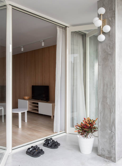 Balcony / Living area 湜湜空間設計 客廳