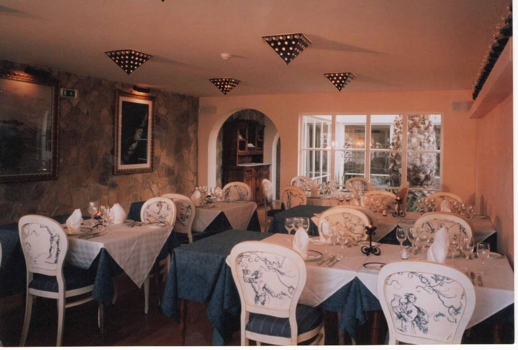 Restaurante Clube Casa do Castelo, Atelier Ana Leonor Rocha Atelier Ana Leonor Rocha 상업공간 레스토랑