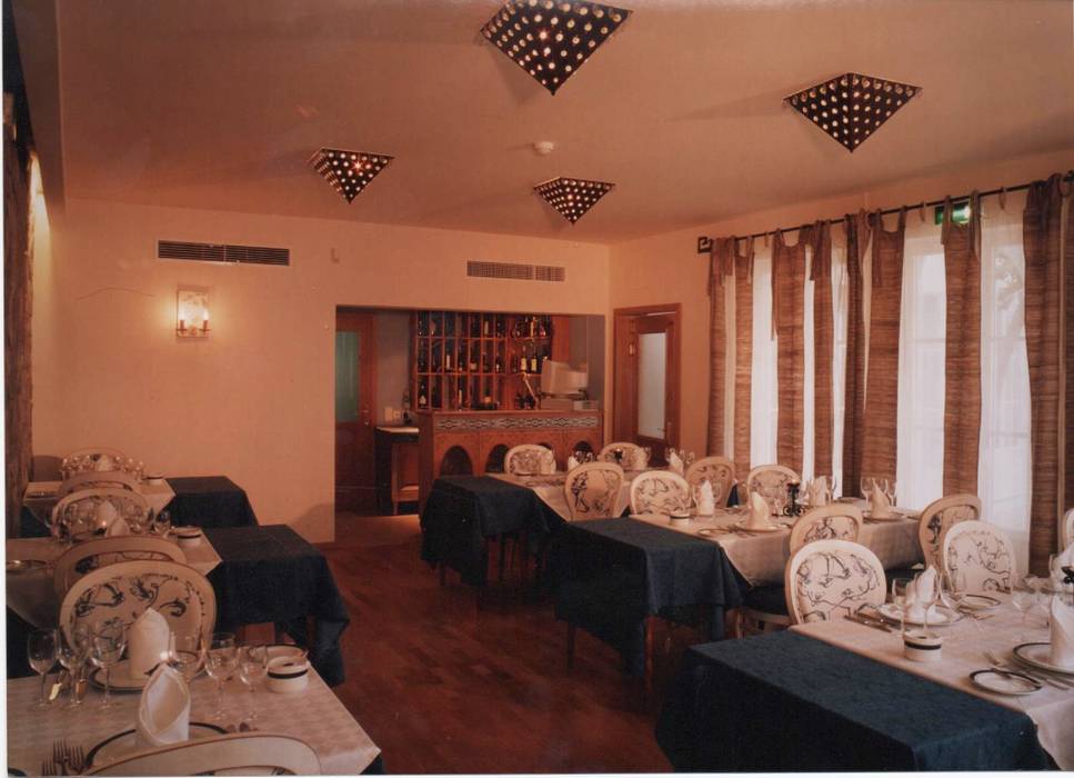 Restaurante CLUBE CASA DO CASTELO Atelier Ana Leonor Rocha Espaços comerciais Espaços de restauração