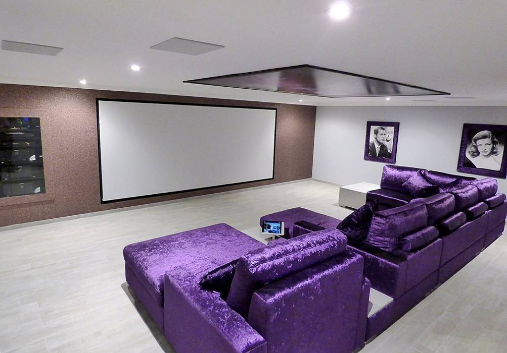 IMMERSIVE 360 CINEMA Home Cinema com Ecrã Screen Excellence 4m por 2.40.1 com Enlightenor Neo Material. Projection Dreams / CUSTOM CINEMA 360 LDA Produtos eletrónicos MDF