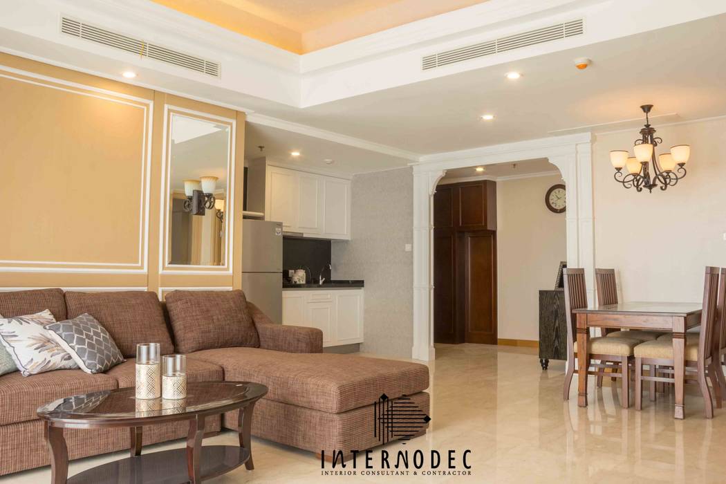 Classic & Luxurious Apartment Mrs. CS, Internodec Internodec クラシックデザインの リビング