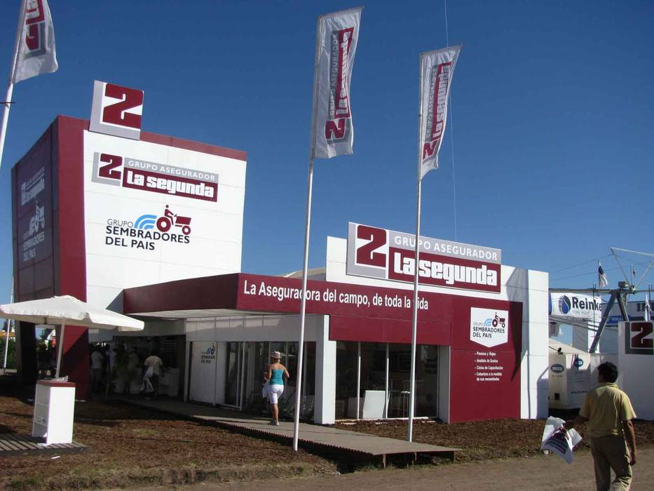 Diseño de stands para eventos de campo, Faerman Stands y Asoc S.R.L. - Arquitectos - Rosario Faerman Stands y Asoc S.R.L. - Arquitectos - Rosario Commercial spaces Wood-Plastic Composite Exhibition centres