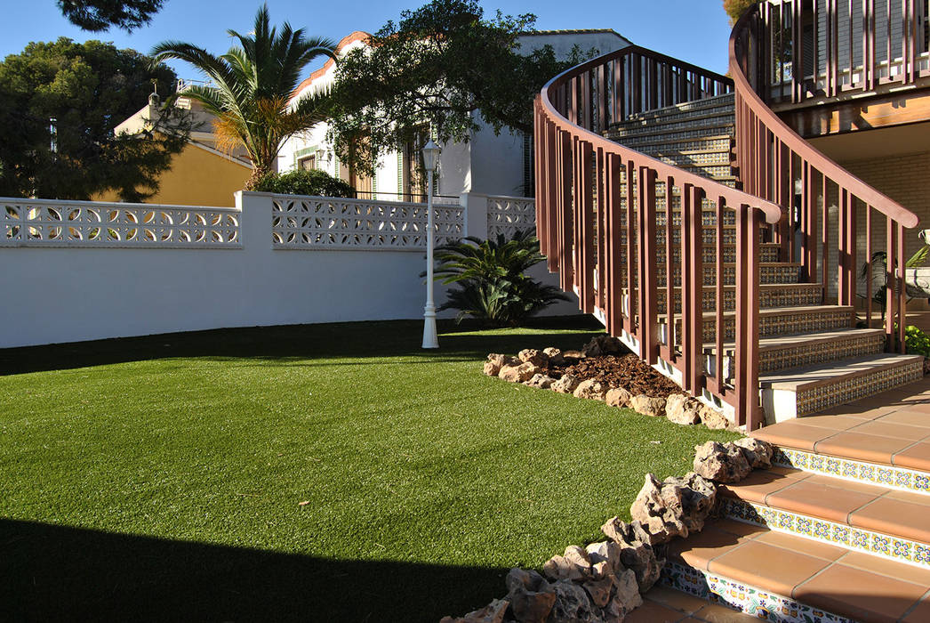 Ahorra con césped artificial Albergrass césped tecnológico Jardines de estilo rústico césped artificial,Albergrass,jardín,estética natural,ahorro,verde,césped y porcelana,Valencia,paisajismo