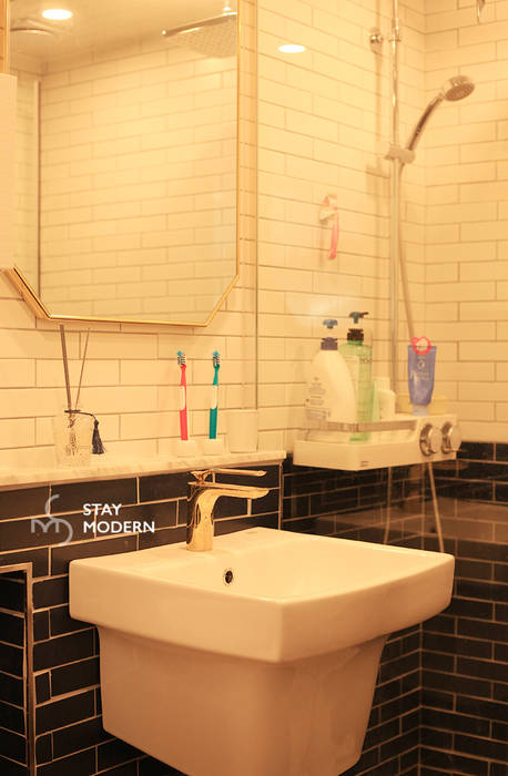 [24py] 부산 연지동 청구아파트 신혼집 인테리어, 스테이 모던 (Stay Modern) 스테이 모던 (Stay Modern) Modern style bathrooms