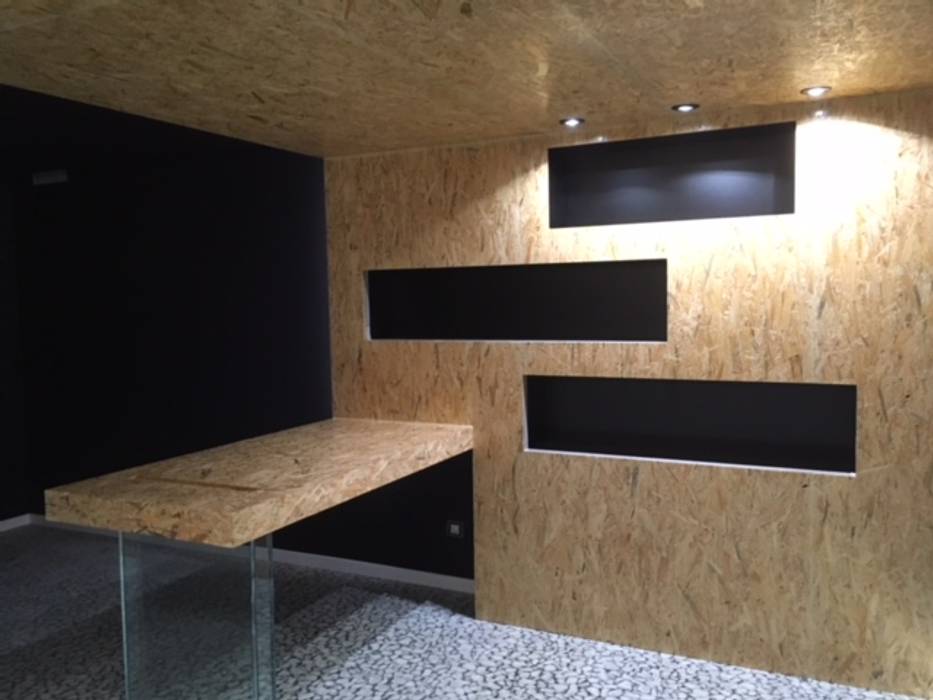 Vinoteca em OSB , DIONI Home Design DIONI Home Design Adegas modernas Adega