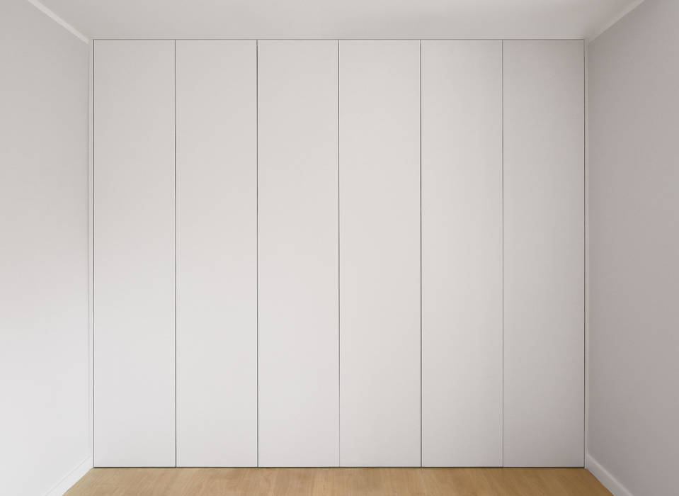 Closet PortoHistórica Construções SA Closets minimalistas armário,branco,quarto,minimalista