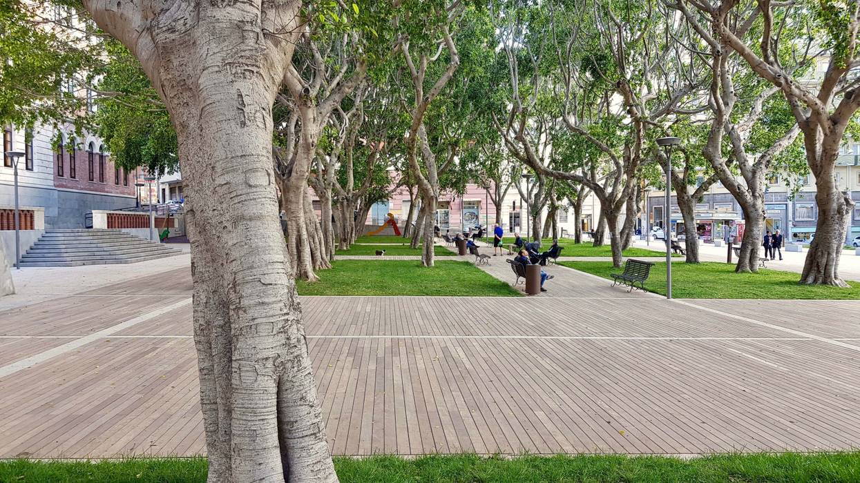 Una riqualificazione “green” per l'antica piazza Garibaldi nel cuore di Cagliari , Déco Déco Floors ٹھوس لکڑی Multicolored