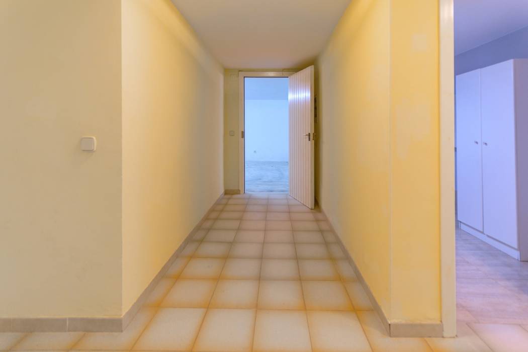 Home Staging en pareado de L'Ametlla de Mar, Home Staging Tarragona - Deco Interior Home Staging Tarragona - Deco Interior Koridor & Tangga Gaya Mediteran