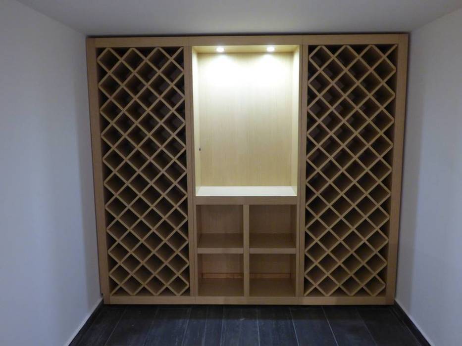 Garrafeira, Pedigree Group Pedigree Group Modern Home Wine Cellar Solid Wood Multicolored