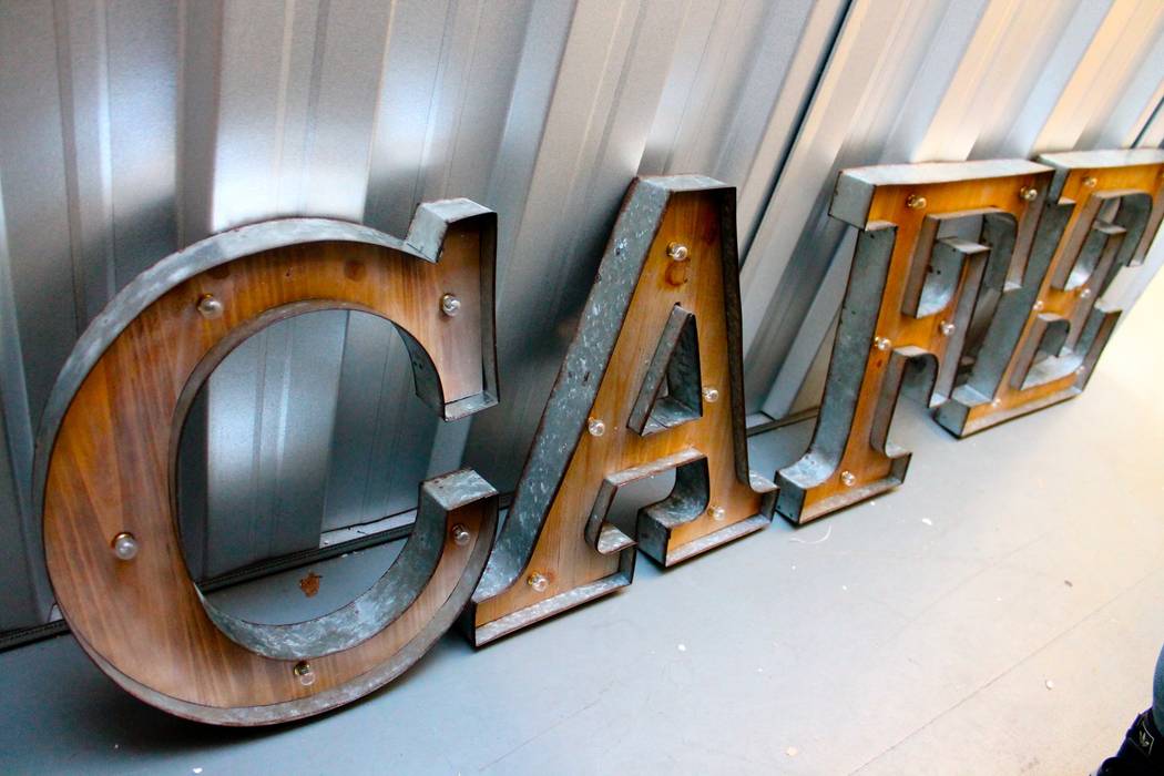 Leuchtbuchstaben led beleutete buchstaben neonschrift reklame vintage