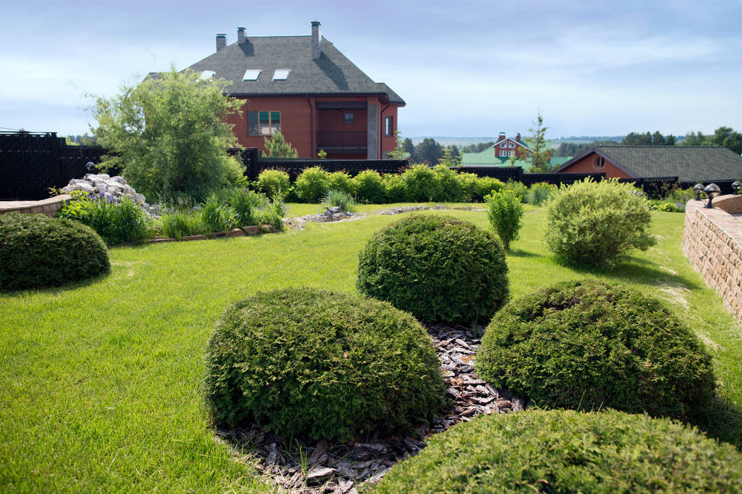 Ландшафтный дизайн участка в коттеджном поселке "Зеленый камень", WoodStone WoodStone Front garden