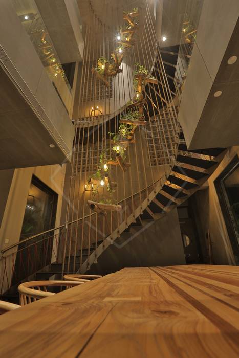 "WRAPED" ARCHITECTURE -, SPACCE INTERIORS SPACCE INTERIORS Escaleras