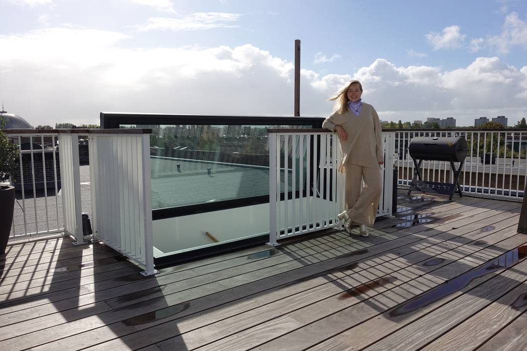 Glazed roof hatch for roof terrace Amsterdam Staka Premium Roof terrace roof hatch,roof light,rooflight,skylight,daylight,roof terrace,rooftop terrace,roof access hatch,terrace hatch,terrace access hatch,glazed hatch,glazed access hatch