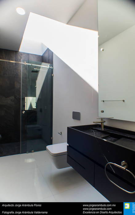 Casa N1, Excelencia en Diseño Excelencia en Diseño Minimalist Banyo Mermer