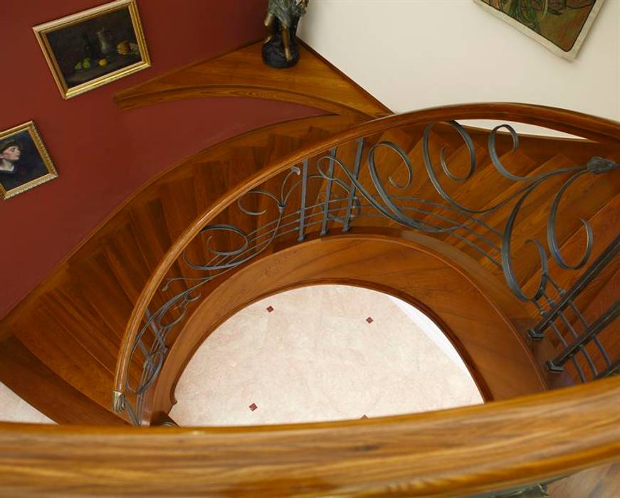Elegante Treppe im historischen Stil, Siller Treppen/Stairs/Scale Siller Treppen/Stairs/Scale Treppe Holz Holznachbildung