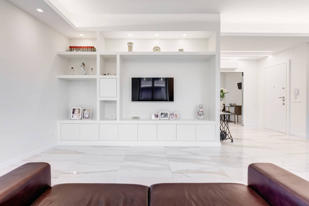 Savio Residence, EF_Archidesign EF_Archidesign Modern Living Room TV stands & cabinets