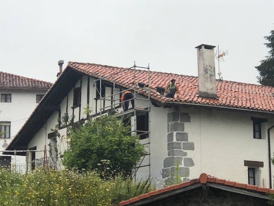 RETEJADO EN GOIAZ/BIDANIA, Obras Amber Obras Amber Gable roof