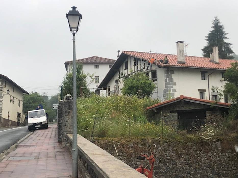 RETEJADO EN GOIAZ/BIDANIA, Obras Amber Obras Amber Gable roof