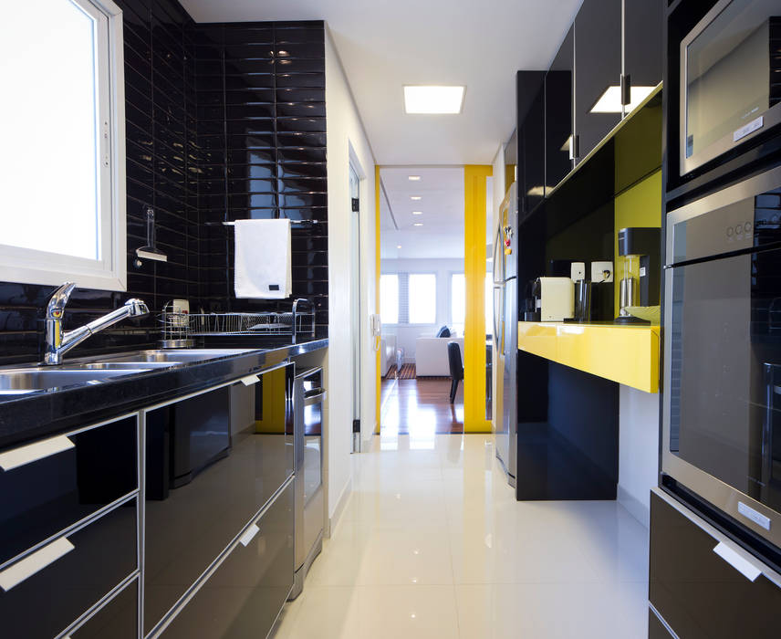 Apartamento Ile, Atelier C2H.a Atelier C2H.a Small kitchens