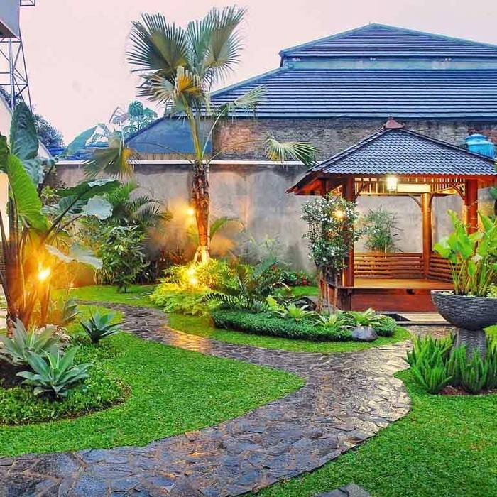 Tukang Taman, Tukang Taman Surabaya - Tianggadha-art Tukang Taman Surabaya - Tianggadha-art Jardines de estilo tropical Piedra