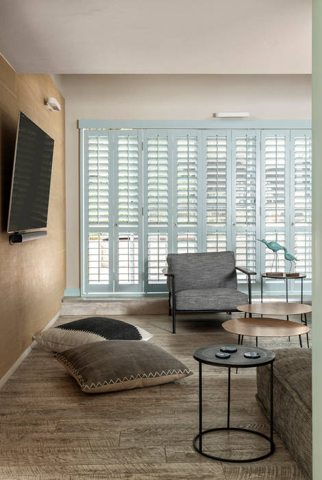 Shutters Deborah Garth Interior Design International (Pty)Ltd Modern living room