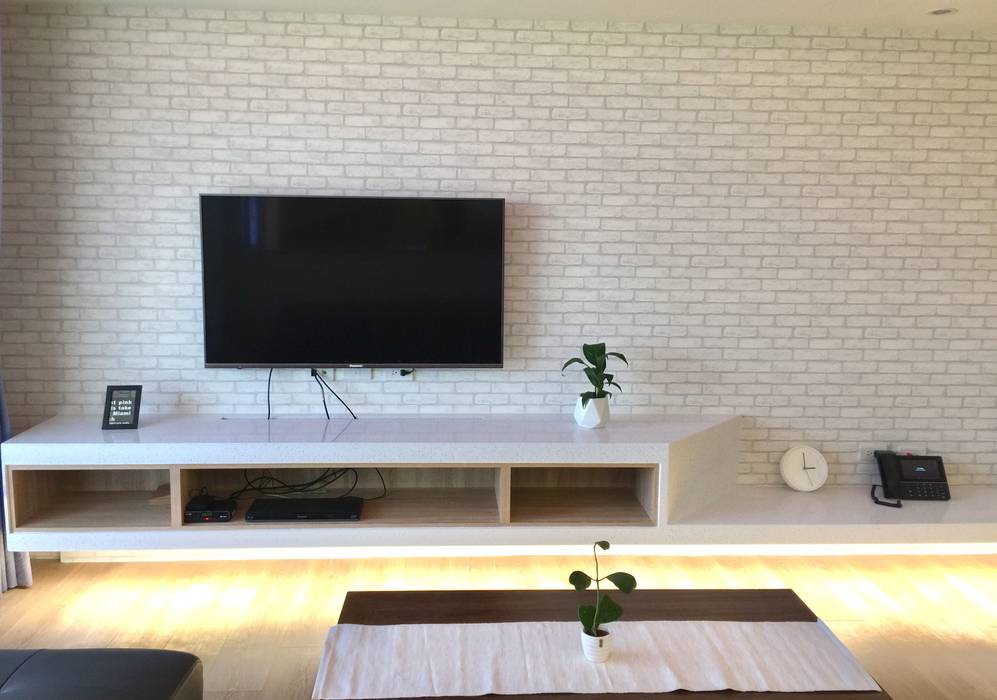 客廳/最能表現個性的空間 圓方空間設計 Modern living room Plywood