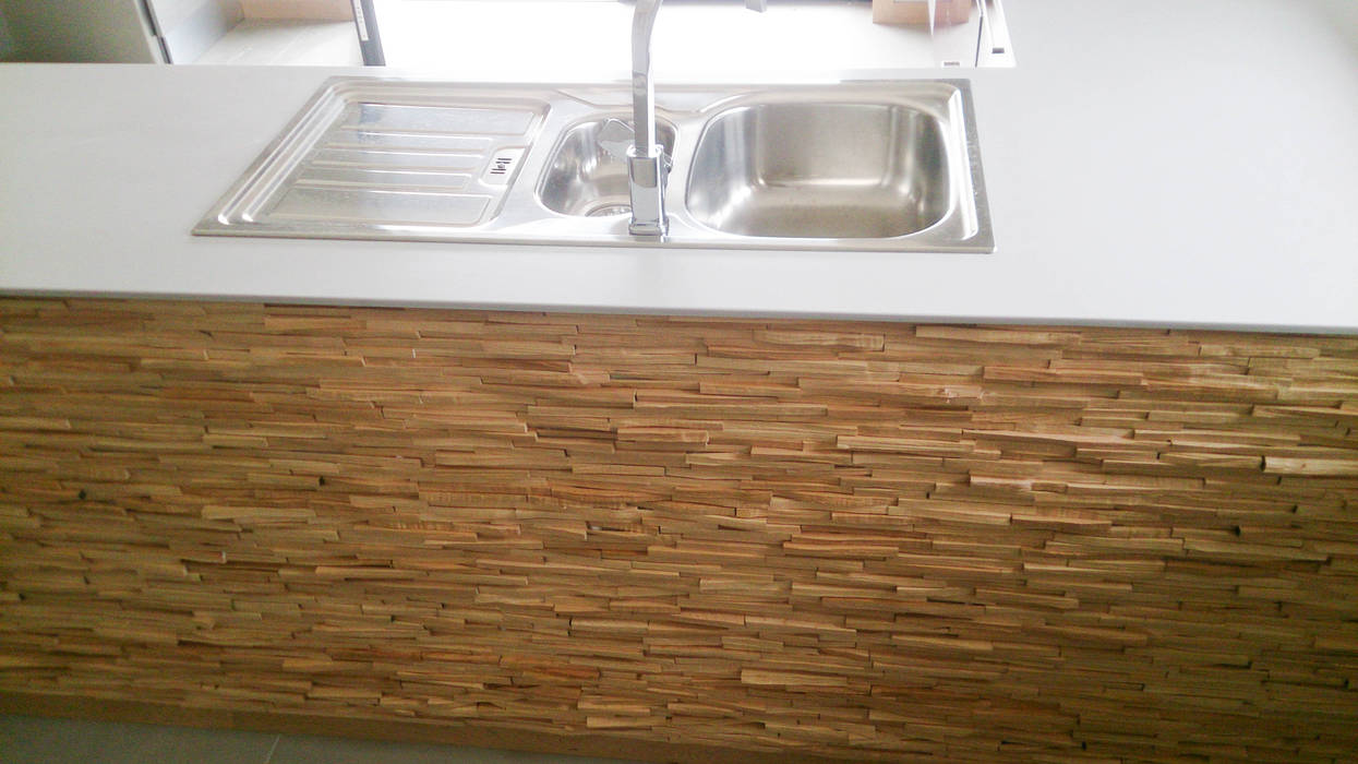 Balcão de Cozinha com painéis em madeira, Home Recover Home Recover Muebles de cocinas