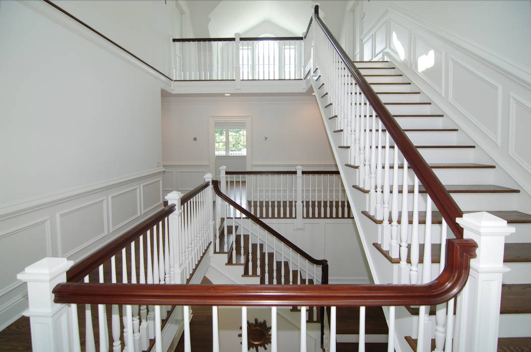 Custom Colonial Home, Westport CT by DeMotte Architects DeMotte Architects, P.C. Colonial style corridor, hallway& stairs