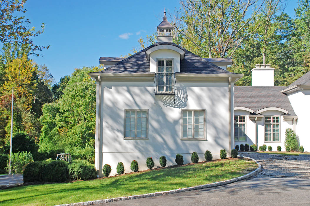 Addition/Remodel, Greenwich CT by DeMotte Architects DeMotte Architects, P.C. Classic style houses