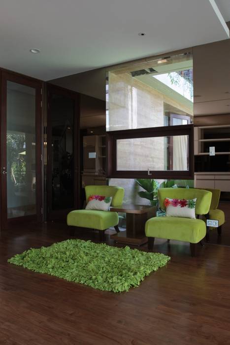 CITRUS GARDEN, PT Graha Vilato Kreasindo PT Graha Vilato Kreasindo Ruang keluarga: Ide desain interior, inspirasi & gambar Sofas & armchairs