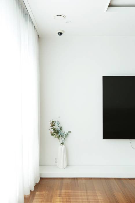 단순한 것이 아름답다_판교힐스테이트인테리어, 더집디자인 (THEJIB DESIGN) 더집디자인 (THEJIB DESIGN) Modern living room