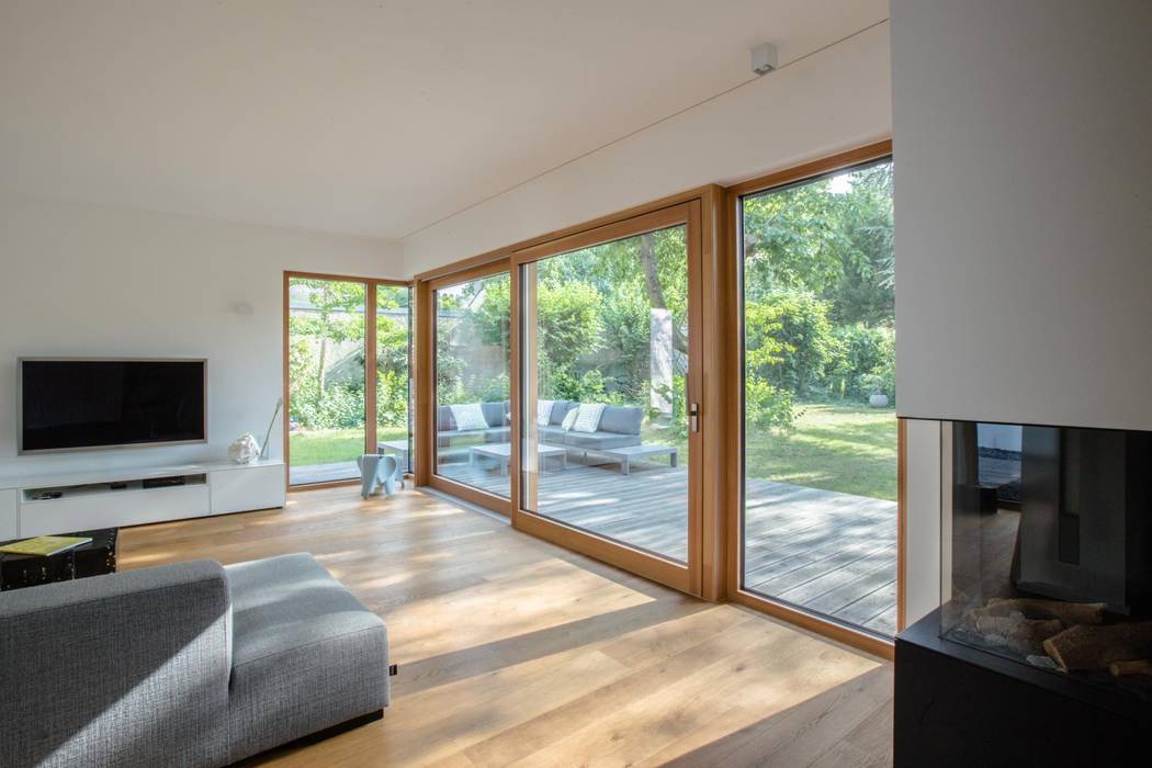 Wohnzimmer Moderne Fenster Turen Von Bplusarchitektur Modern Homify