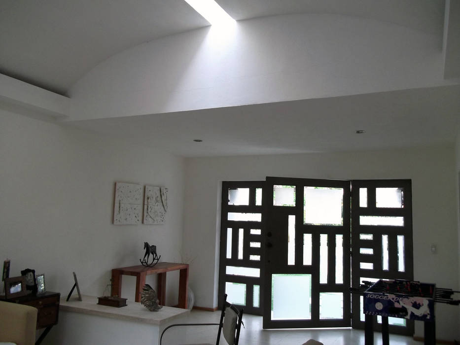 Iluminación natural y detalles, Arquitectura OM Arquitectura OM Rustic style corridor, hallway & stairs