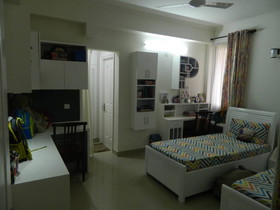 Kitchen & Interiors, Sector 46 Noida, hearth n home hearth n home Small bedroom